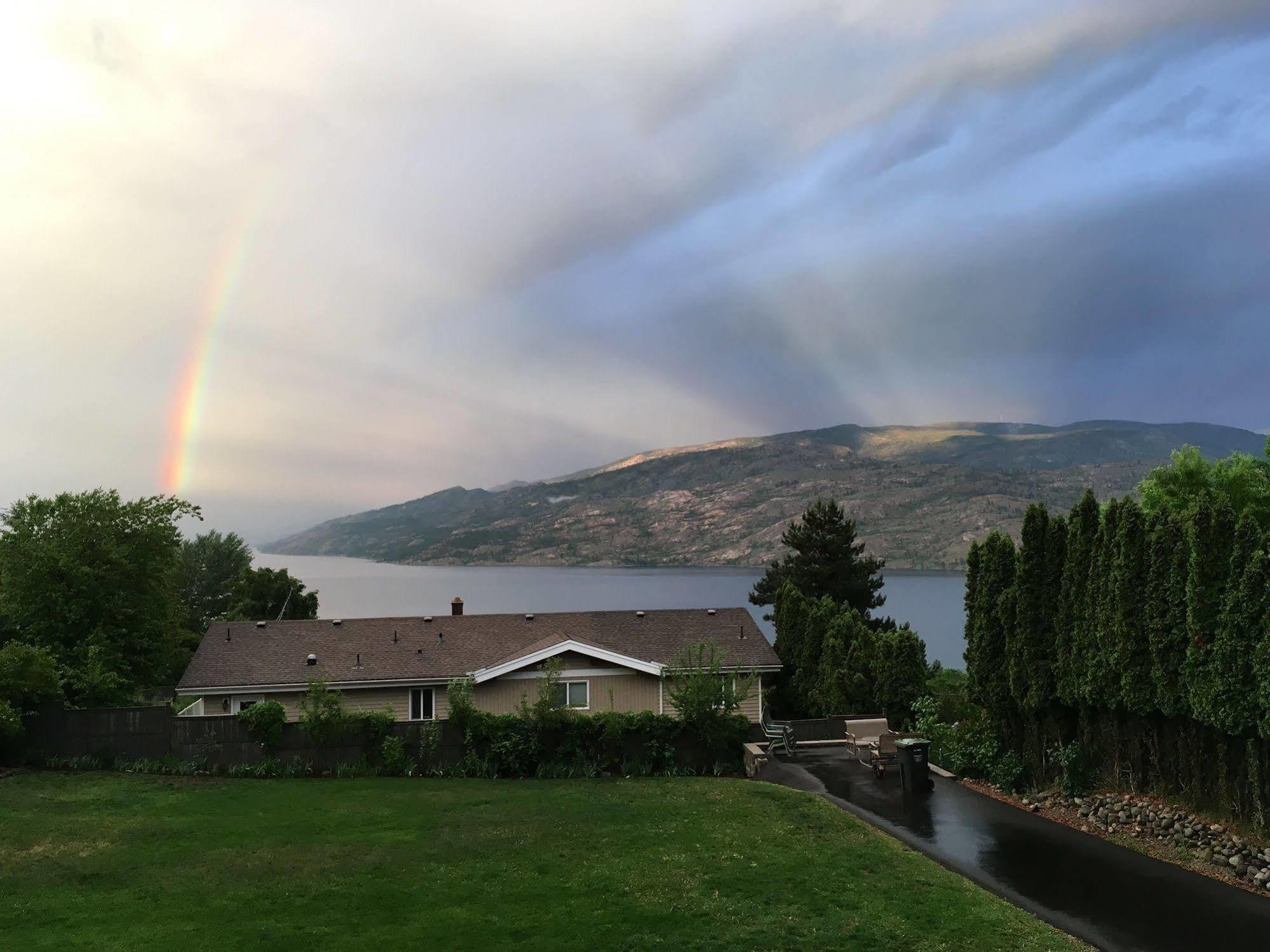 A Day'S Dream B&B Peachland Esterno foto